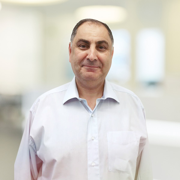 Oralchirurg Ahmad Golshiri