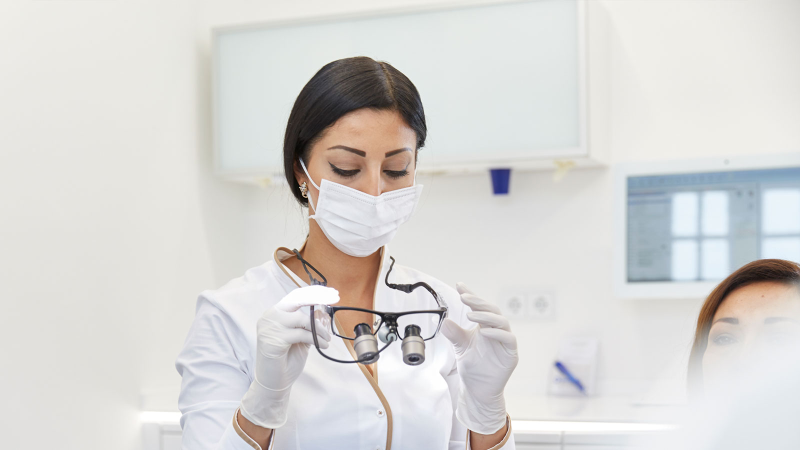 Implantologie Zahnmedizin am Gänsemarkt